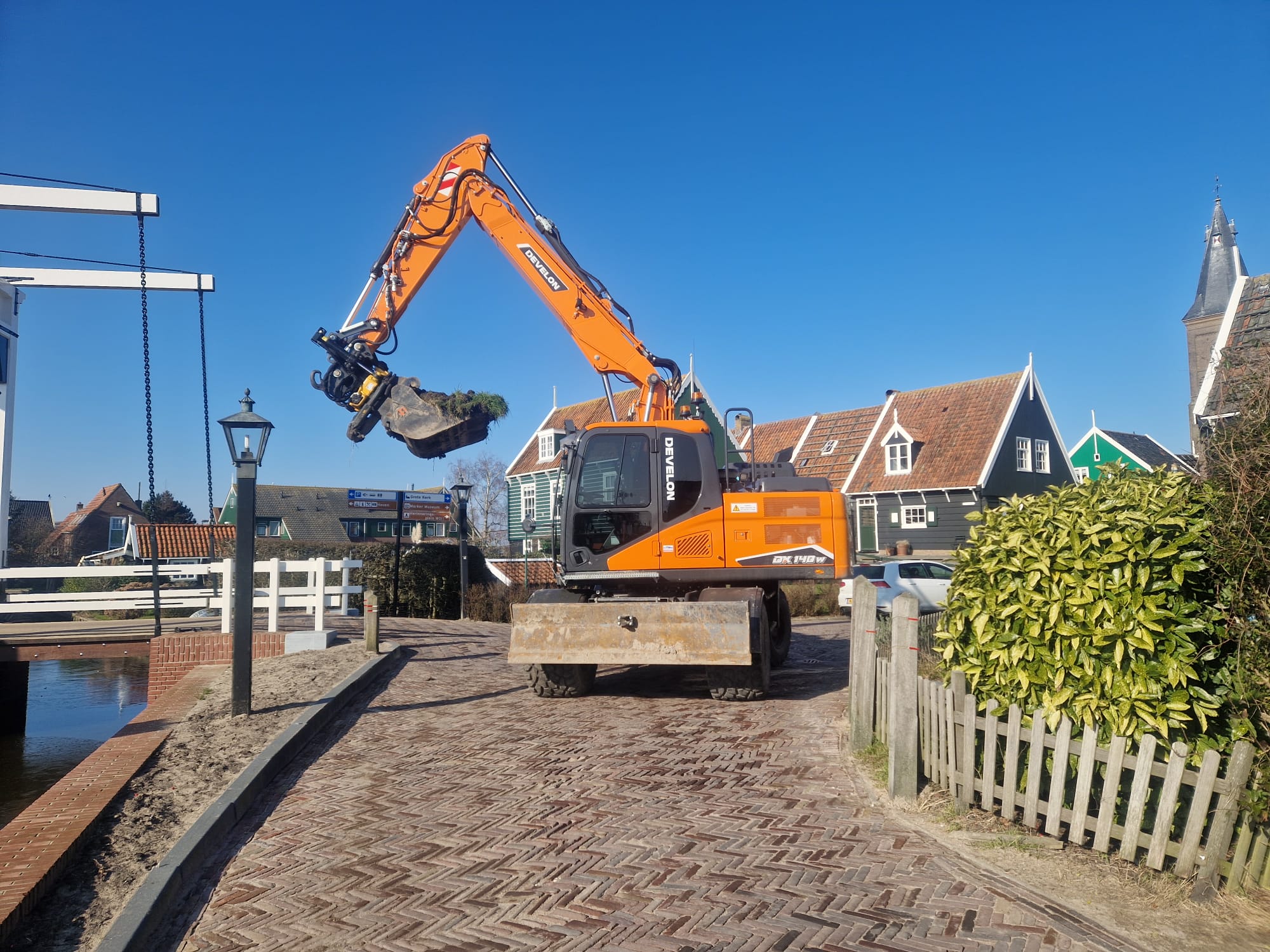 Grondverzet met kraan